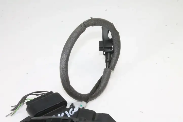 Ford Focus (2011 - 2015) BM5AA26413BB Замок задней двери — фото 2