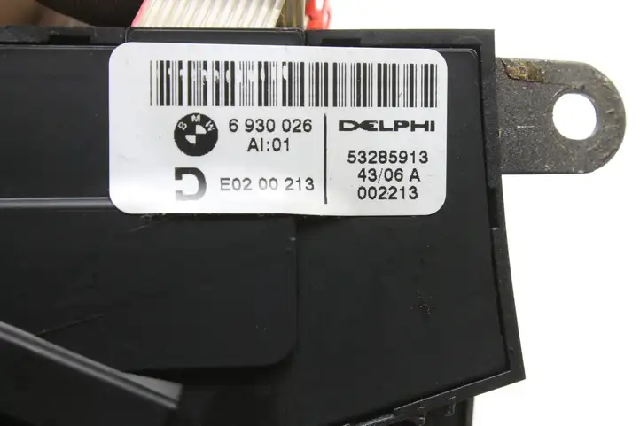 BMW 7 E65 E66 (2001 - 2008) 6930026 Кнопка фаркопа в багажнике — фото 3