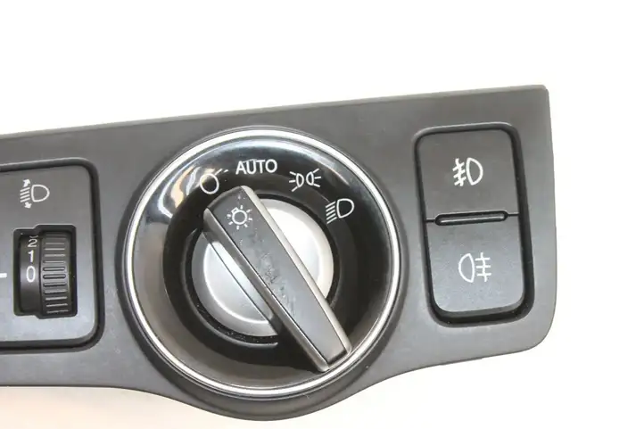 Hyundai i40 (2011 - ) 933003Z970 Включатель фонарей — фото 3