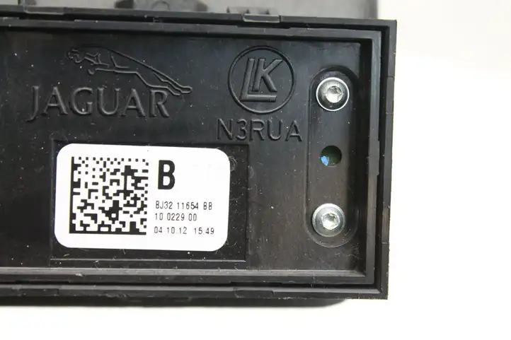 Land Rover Evoque I (2011 - 2015) BJ3211654BB Кнопка закрытия багажника — фото 3