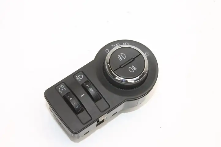 Opel Astra J (2009 - 2012) 13268695 Включатель фонарей — фото 1