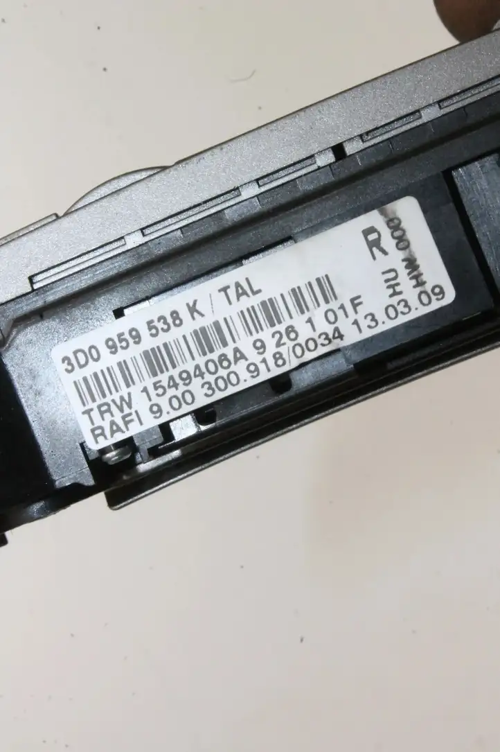 Volkswagen Phaeton (2008 - 2016) 3D0959538K Кнопки на рулевом колесе — фото 5