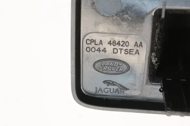 Jaguar XE (2014 - 2019) CPLA46420AA Отделка порога багажника — фото 4
