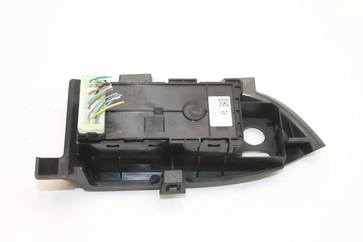 Subaru BRZ (2012 - 2016) 83071CA023 Кнопка фаркопа в багажнике — фото 4