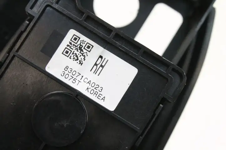 Subaru BRZ (2012 - 2016) 83071CA023 Кнопка фаркопа в багажнике — фото 5
