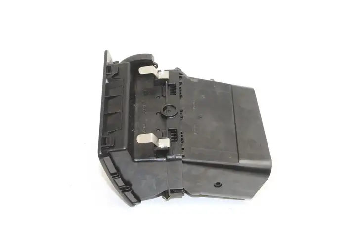 Ford Kuga I (2008 - 2012) 3M51R018B08AFW Воздушная решетка панели — фото 2
