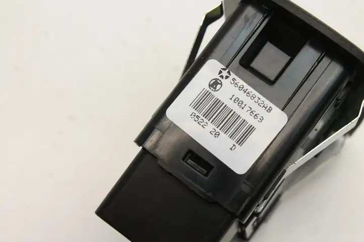 Chrysler 300 - 300C (2005 - 2011) 56046832AB Кнопка стеклоподъемников — фото 4