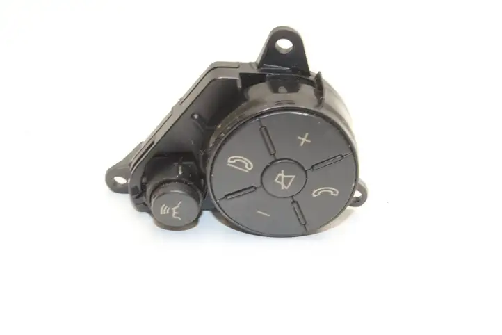 Mercedes-Benz C W204 (2007 - 2014) A2048210051 Кнопки на рулевом колесе — фото 1
