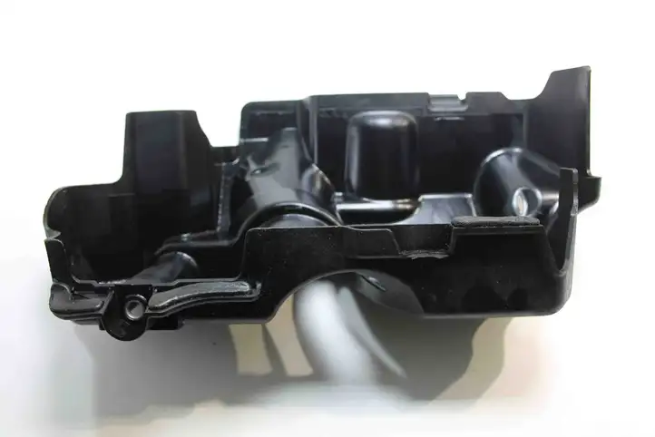 Nissan Qashqai (2006 - 2010) 8200549100 Прочие детали моторного отсека — фото 2