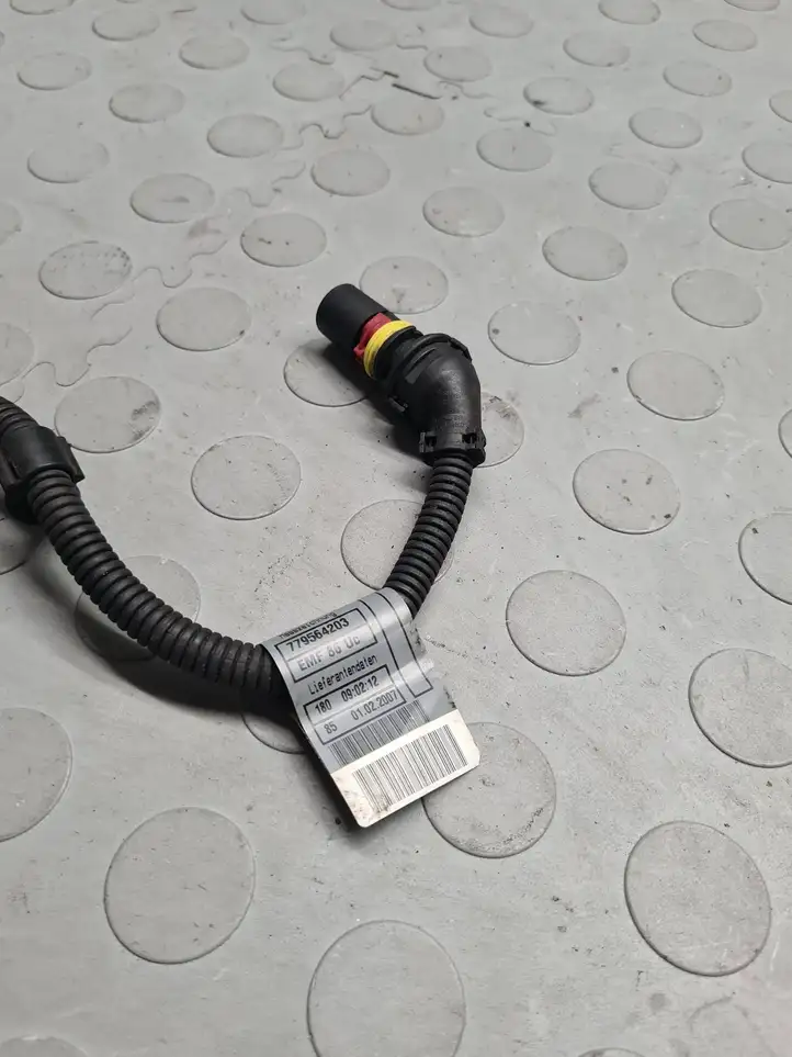BMW 3 E90 E91 (2005 - 2012) 779564203 Прочая электропроводка — фото 3