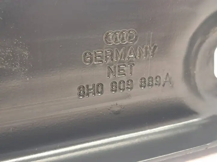 Audi A4 S4 B7 8E 8H (2004 - 2009) 8H0809899A Прочие внешние детали — фото 6