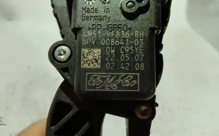 Ford Focus (2005 - 2008) 4M519F836BH Педаль акселератора — фото 3