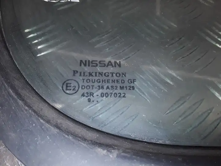 Nissan Primera (2000 - 2001) 822722F000 Форточка двери — фото 3