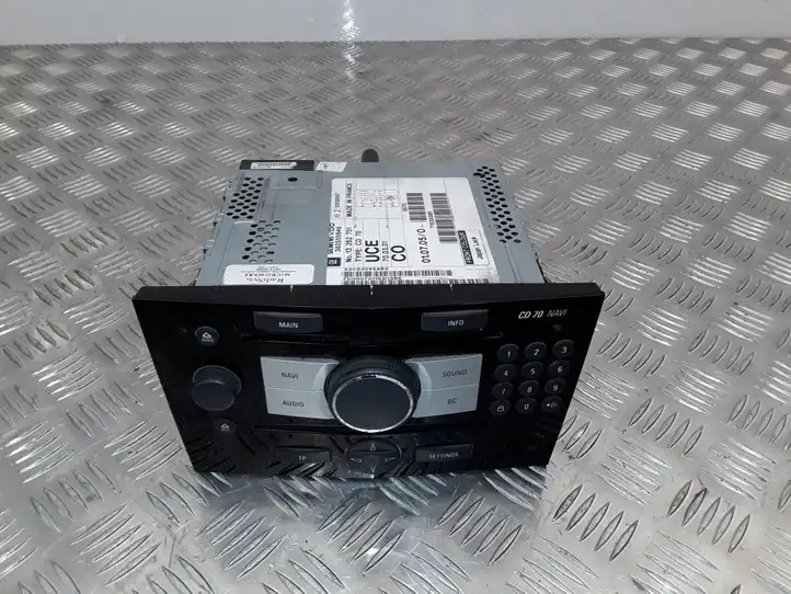 Opel Astra H (2004 - 2009) 13262751 Магнитола / мультимедийная система — фото 1