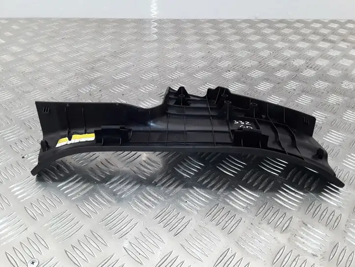 Toyota Auris E180 (2012 - 2018) 6791702290 Нижняя обшивка стойки B — фото 6