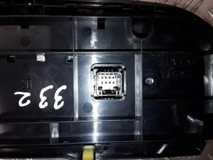 Toyota Auris E180 (2012 - 2018) 5590002380 Кнопка кондиционера — фото 5