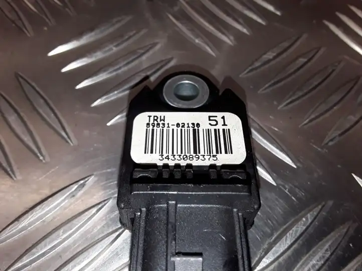 Toyota Auris E180 (2012 - 2018) 8983102130 Датчик удара SRS — фото 4