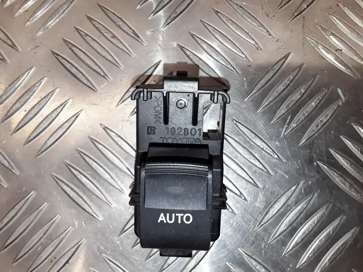 Toyota Auris E180 (2012 - 2018) 192801 Кнопка стеклоподъемников — фото 2