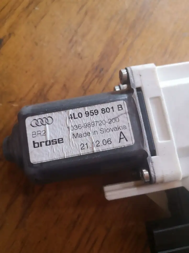 Audi Q7 4L (2005 - 2009) 4L0959801B Стеклоподъемник задней двери — фото 2