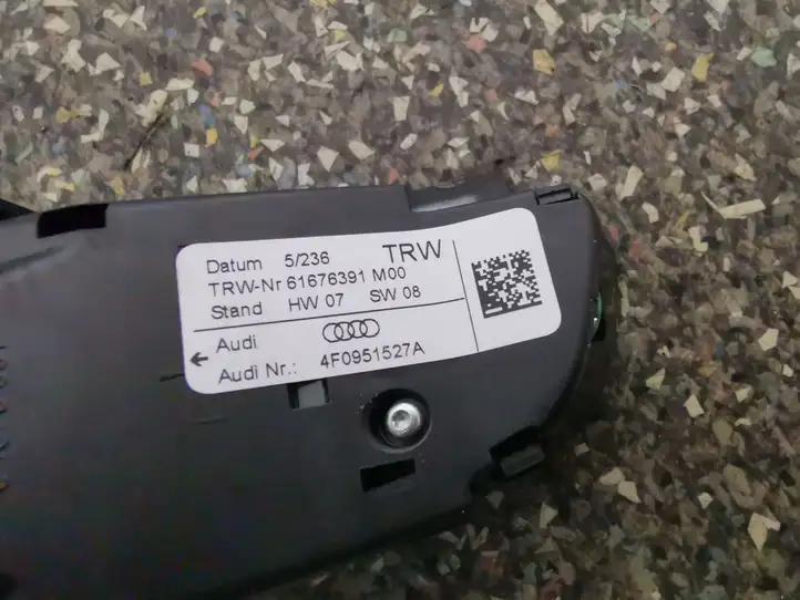 Audi A6 S6 C6 4F (2004 - 2008) 4F0951527A Кнопки на рулевом колесе — фото 3
