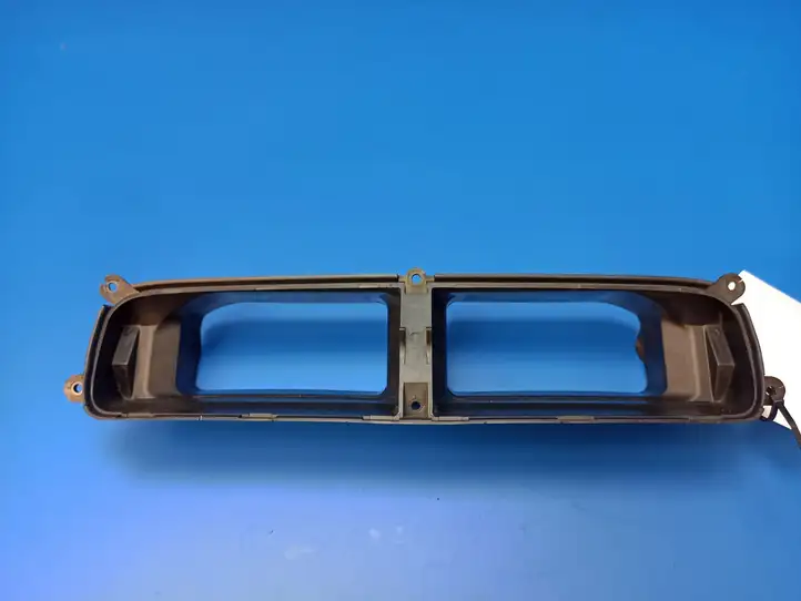 Honda Civic (2001 - 2005) Центральный воздушный дефлектор — фото 1