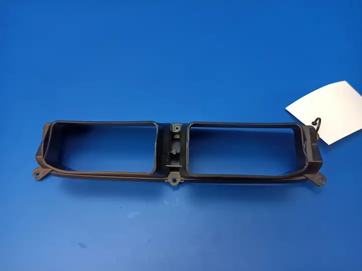 Honda Civic (2001 - 2005) Центральный воздушный дефлектор — фото 2