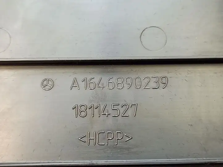 Mercedes-Benz ML W164 (2005 - 2011) A1646800391 Бардачок в сборе — фото 7