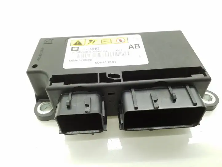 Opel Astra J (2009 - 2012) 13575683 Блок управления SRS — фото 2