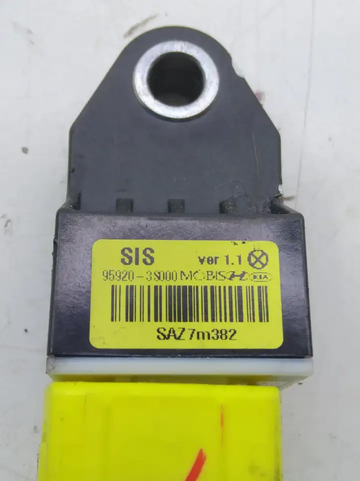 Kia Optima (2010 - 2013) 959203S000 Датчик удара SRS — фото 3
