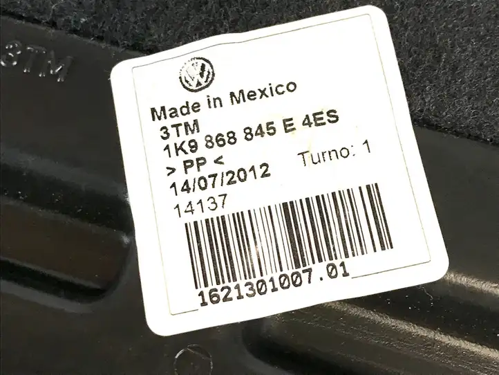 Volkswagen Golf VI (2009 - 2013) 1K9868845E Пол багажника — фото 5