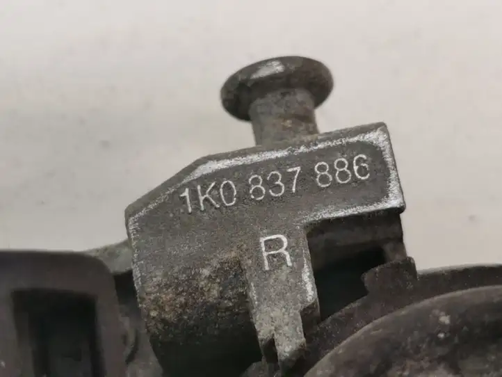 Volkswagen Jetta V (2005 - 2010) 1K0837886R Крепление наружной ручки передней двери — фото 6