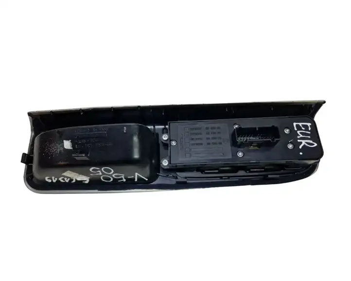 Volvo V50 (2004 - 2008) 8679666 Кнопка стеклоподъемников — фото 4