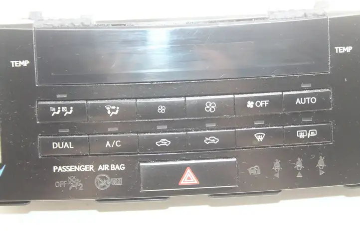 Lexus IS III XE30 (2013 - 2016) 5590053200 Управление климат контролем — фото 2