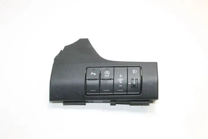 Hyundai i30 (2007 - 2012) 93320A6090RY Кнопка фаркопа в багажнике — фото 1