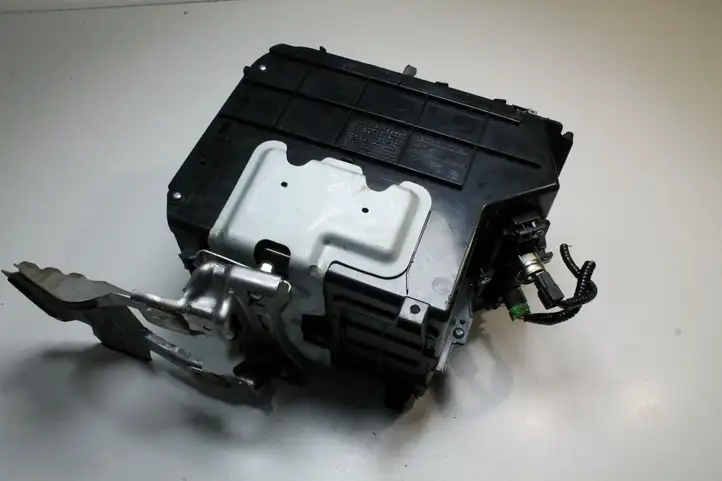 Honda CR-V (2009 - 2012) 83411SWAJ010M1 Вещевой ящик — фото 4