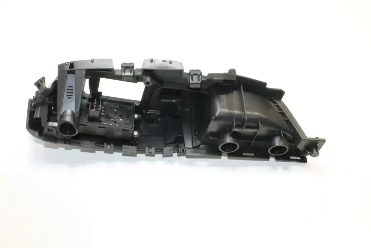 Honda Jazz (2008 - 2014) 83791TF000 Кнопка фаркопа в багажнике — фото 4