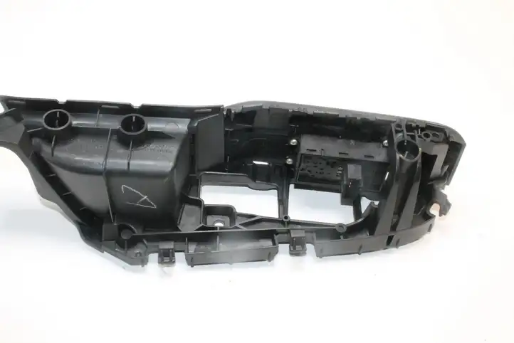 Honda Jazz (2008 - 2014) 83591TF000 Кнопка фаркопа в багажнике — фото 5