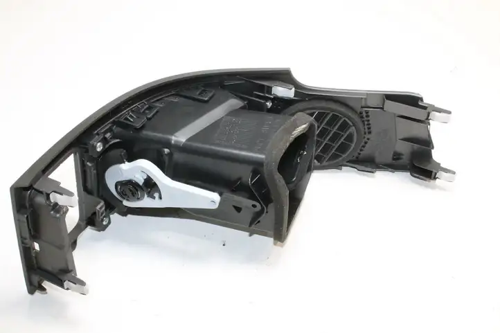 Honda CR-V (2009 - 2012) Воздушная решетка панели — фото 4