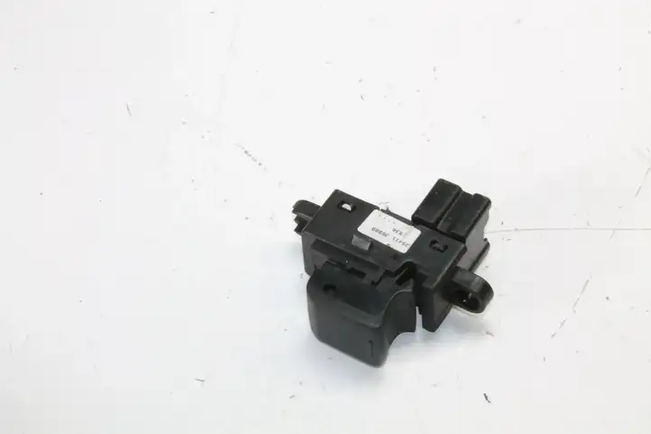 Nissan X-Trail T31 (2007 - 2014) 25411JG000 Кнопка фаркопа в багажнике — фото 1