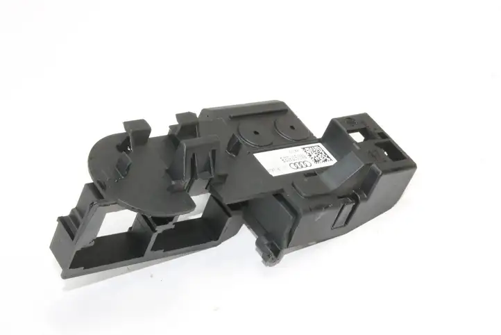 Audi A4 S4 B9 (2015 - 2019) 8W0937503 Блок монтирования реле — фото 4