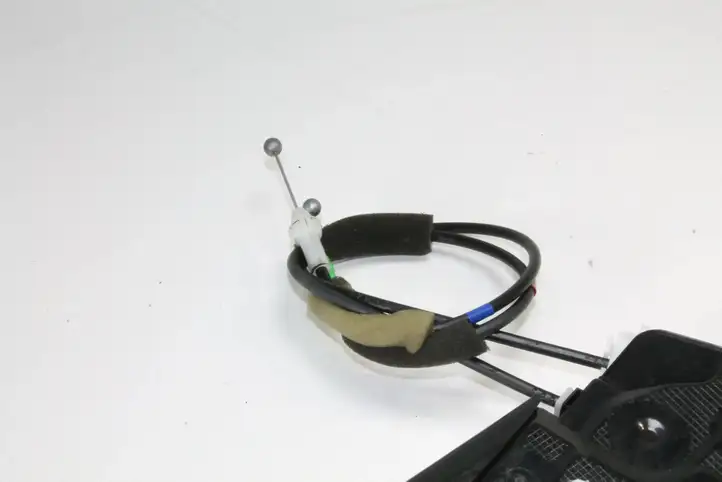 Toyota Prius (XW30) (2009 - 2015) Замок передней двери — фото 2