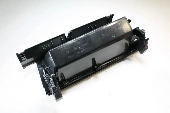 Toyota Prius (XW30) (2009 - 2015) 5545247041 Вещевой ящик — фото 3