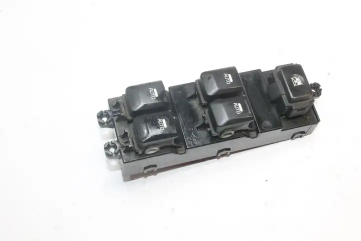 Kia Ceed (2012 - 2015) 93570A2900 Кнопка стеклоподъемников — фото 1