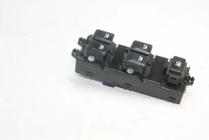 Kia Ceed (2012 - 2015) 93570A2900 Кнопка стеклоподъемников — фото 7