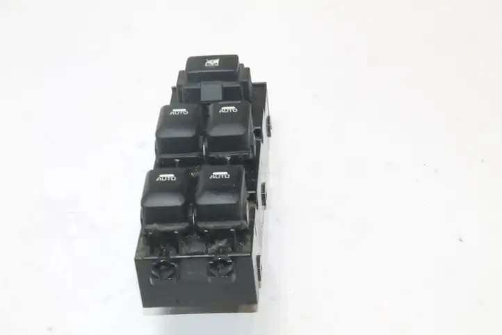 Kia Ceed (2012 - 2015) 93570A2900 Кнопка стеклоподъемников — фото 10