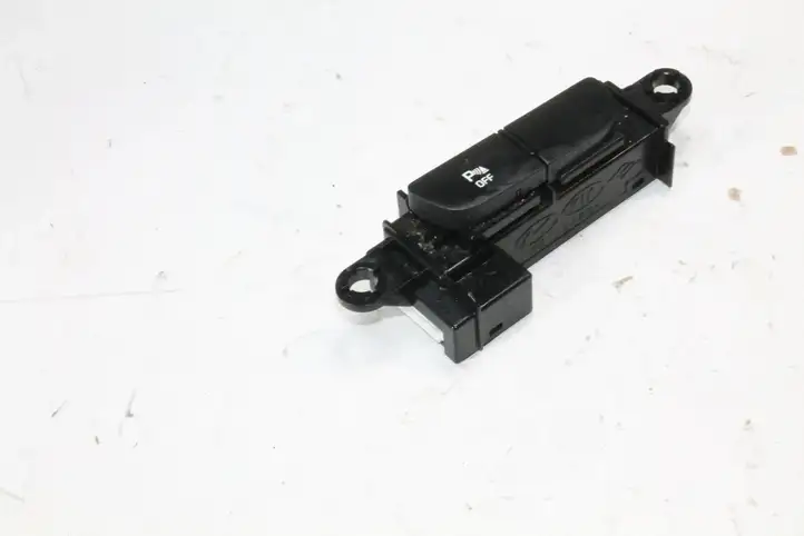 Kia Ceed (2012 - 2015) 93310A2900 Кнопка фаркопа в багажнике — фото 6