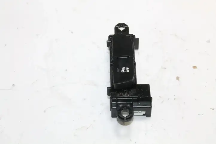 Kia Ceed (2012 - 2015) 93310A2900 Кнопка фаркопа в багажнике — фото 7