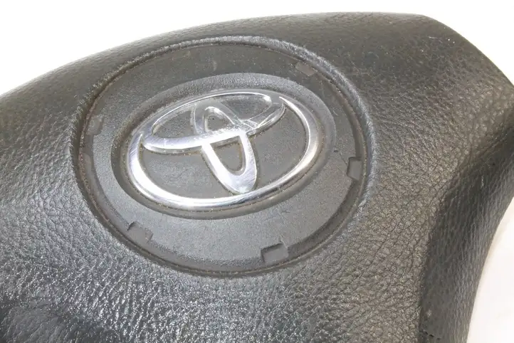 Toyota Corolla E120 E130 (2000 - 2004) 4513002160 Подушка безопасности руля — фото 2