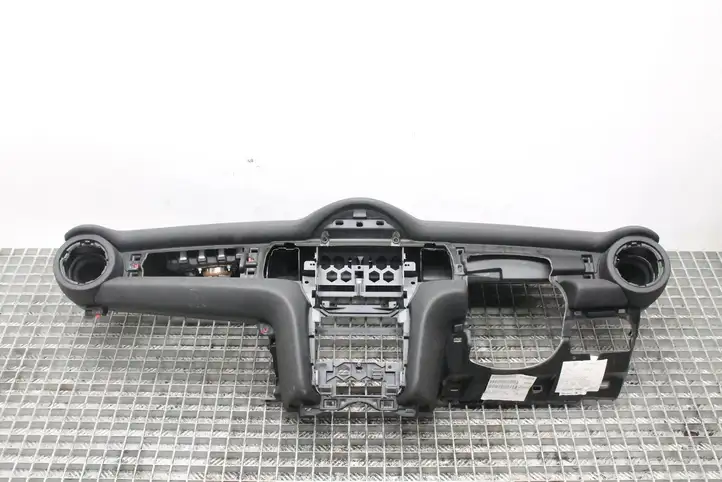 Mini One Cooper F56 F55 (2012 - 2022) Панель приборов — фото 1