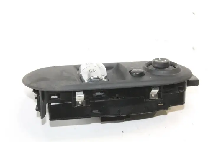 Mini One Cooper F56 F55 (2012 - 2022) 9354853 Кнопка фаркопа в багажнике — фото 2